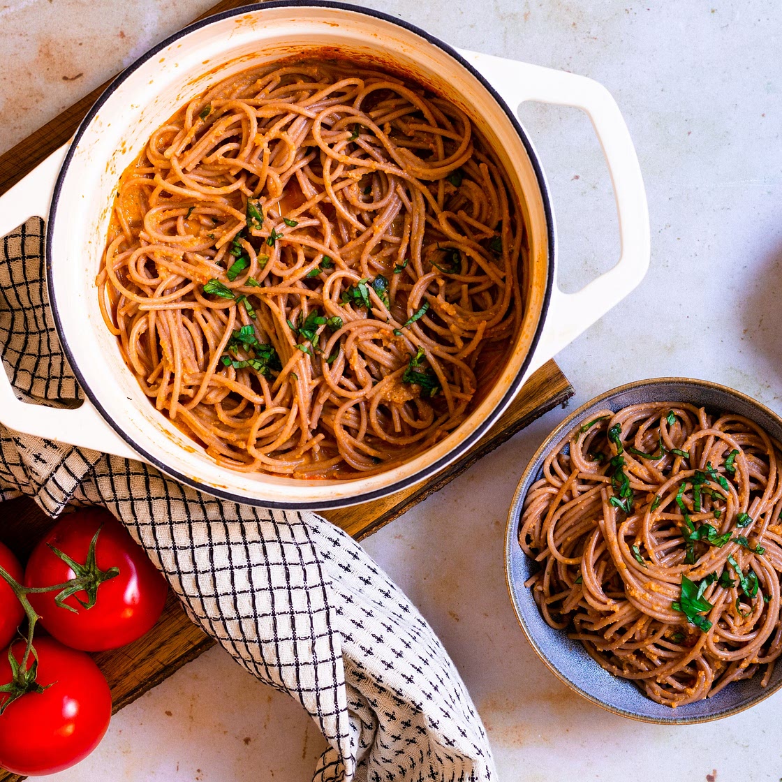 Nudeln mit Gemüsesauce