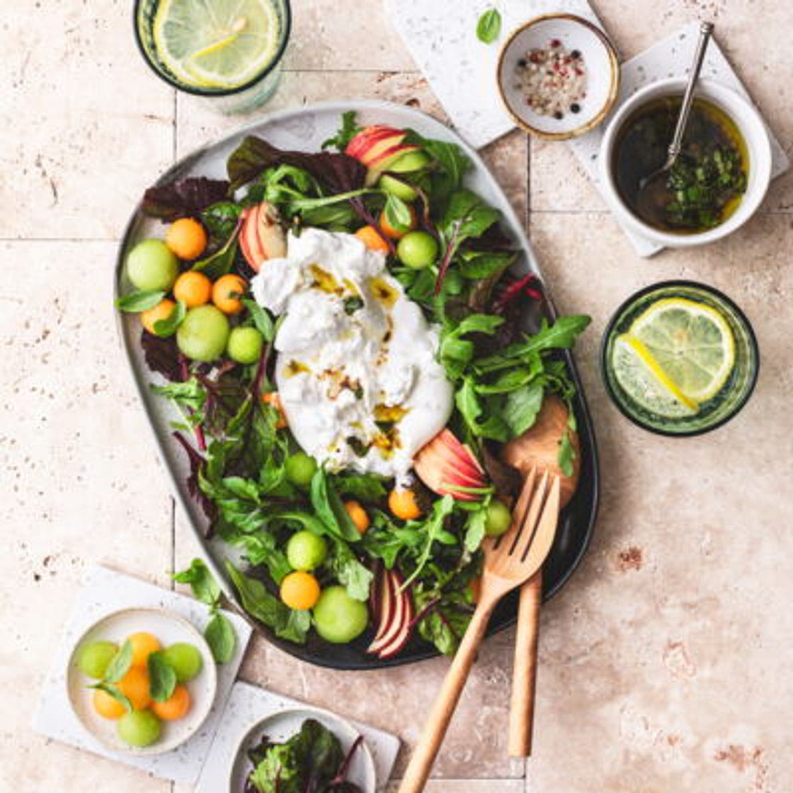 Salade de burrata, nectarine et melon