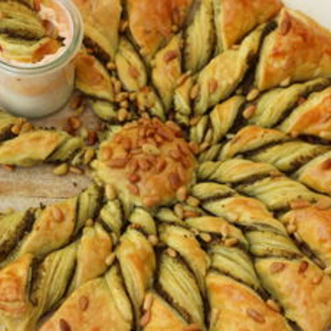 Tarte soleil au pesto et aux pignons