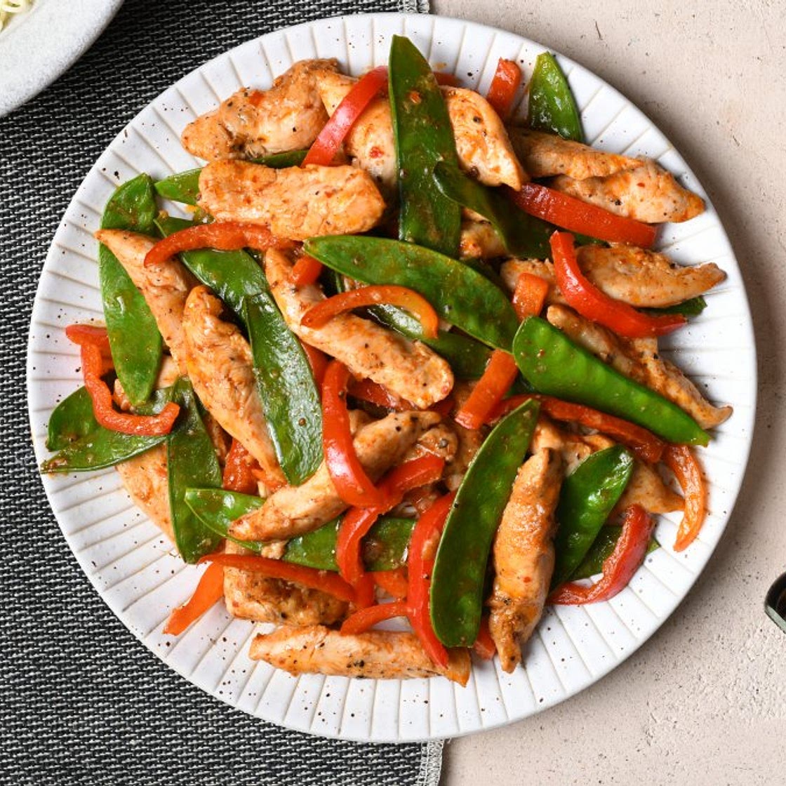 Stir-fried Pepper Chicken with Mange-Tout by Ken Hom