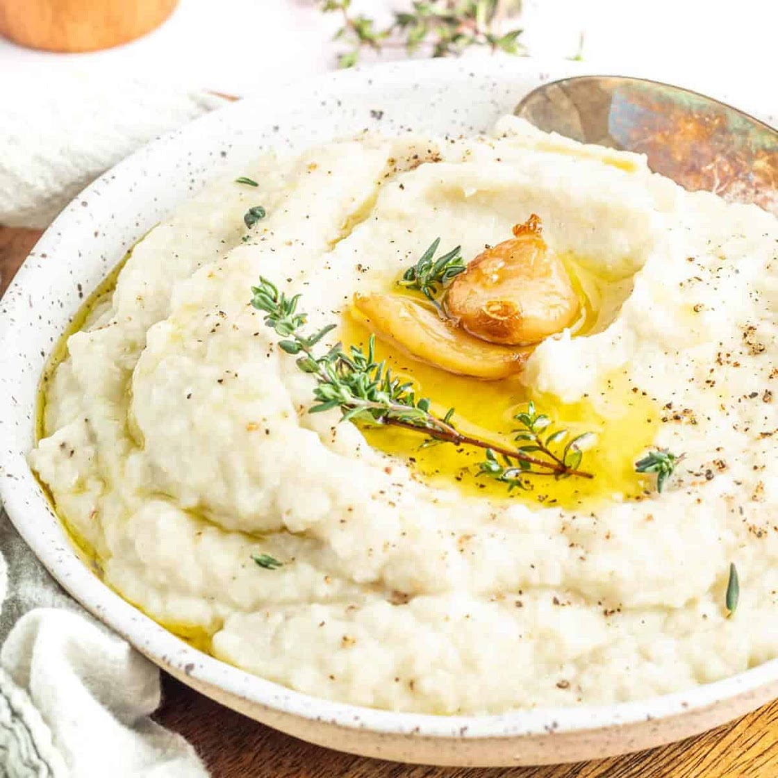 Roasted Garlic Keto Mashed Cauliflower