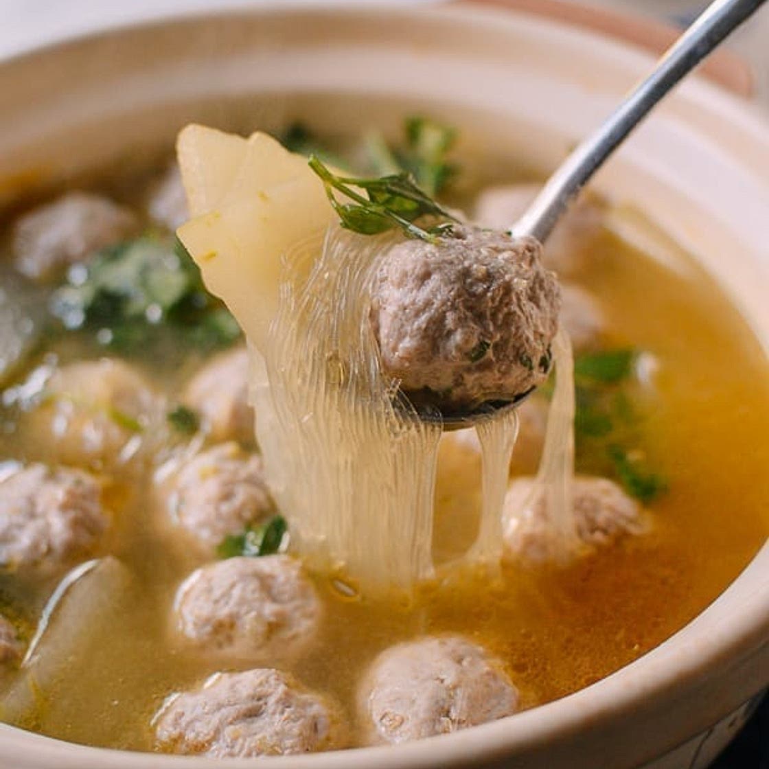 Chinese Winter Melon Soup with Meatballs