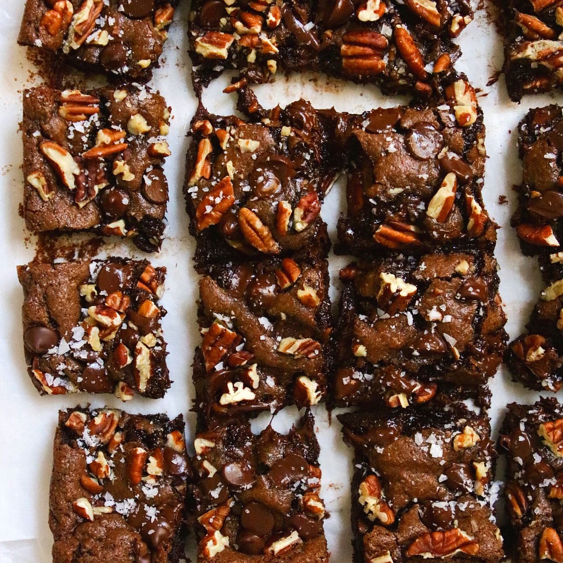 Ultra Fudgey Almond Butter Brownies (in 30 minutes!!)