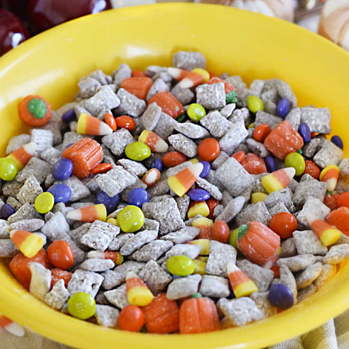 Fall Puppy Chow Snack Mix