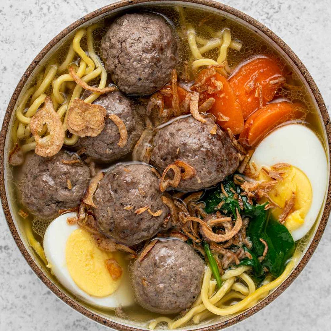 Mee Bakso (Indonesian Meatball and Noodle Soup) Recipe