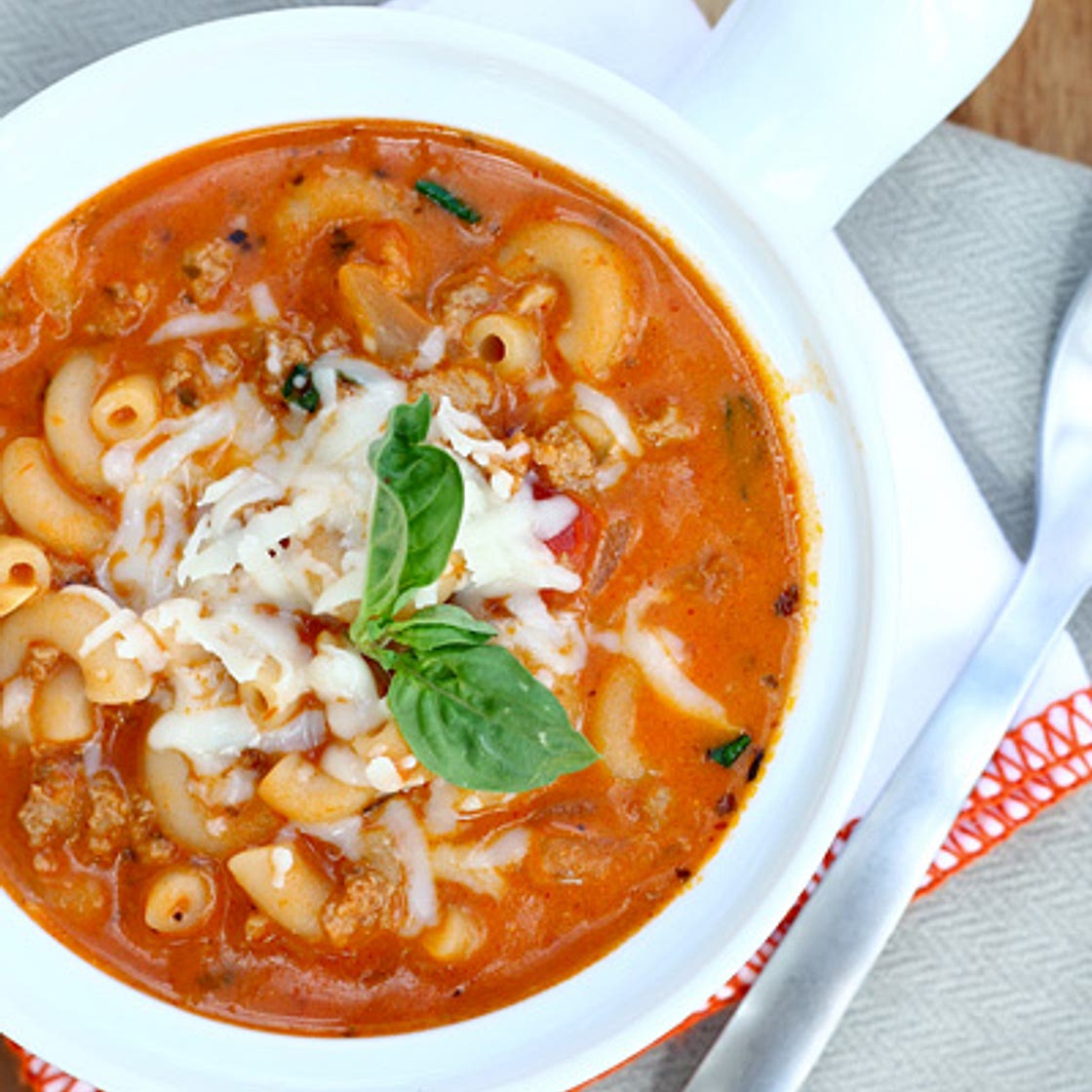 Cheesy Beefaroni Soup