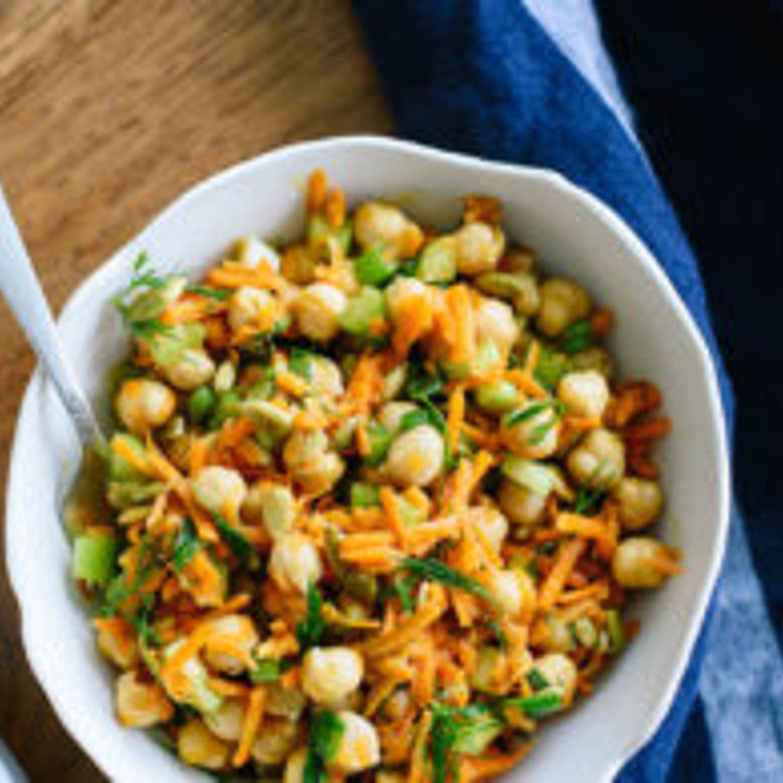 Chickpea Salad with Carrots and Dill