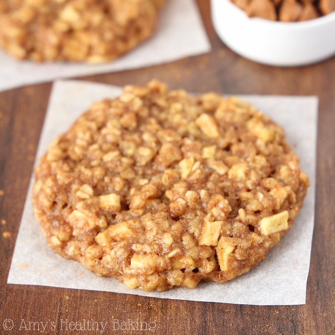 Healthy Apple Pie Oatmeal Cookies