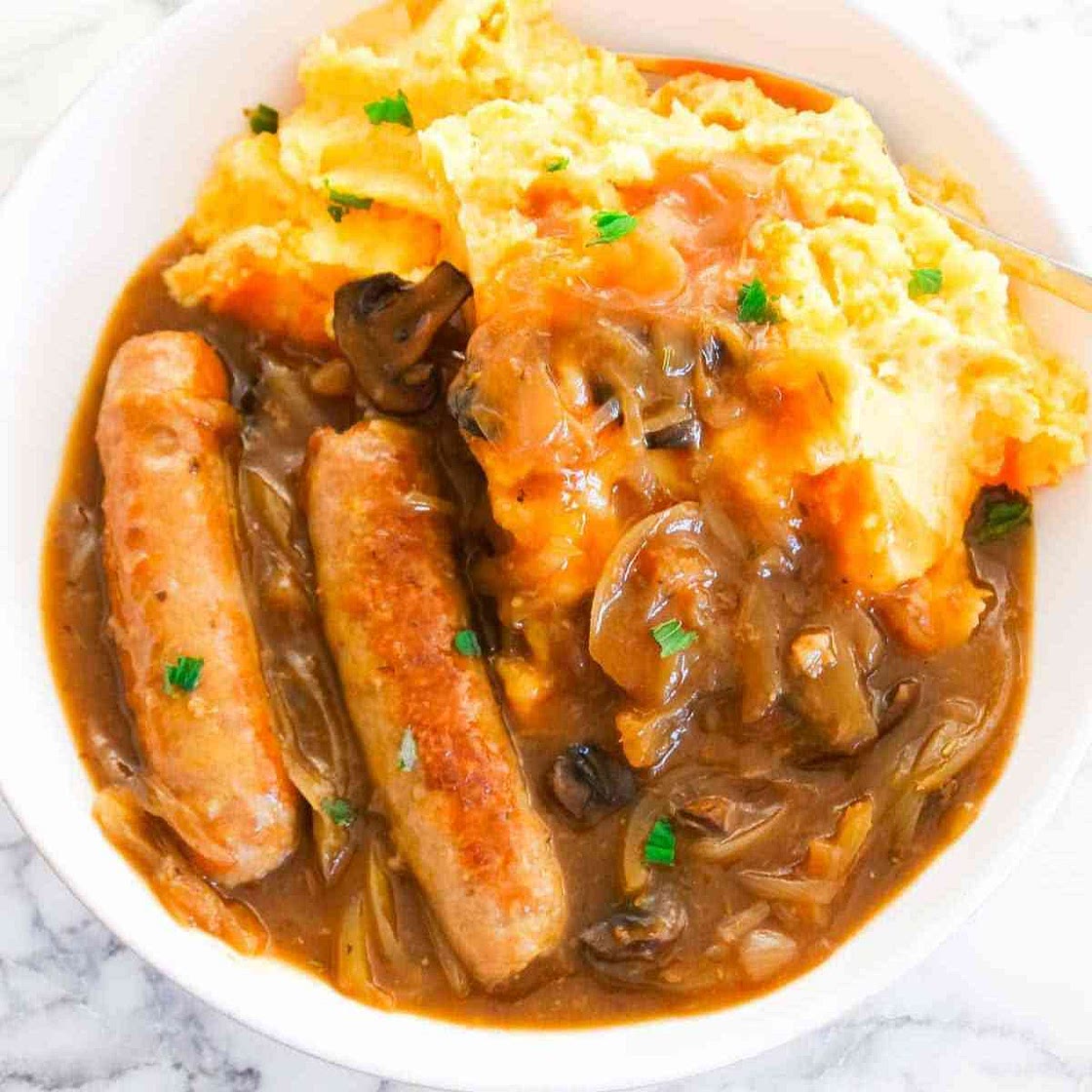 Sausages in Onion Gravy {Slow Cooker Recipe}