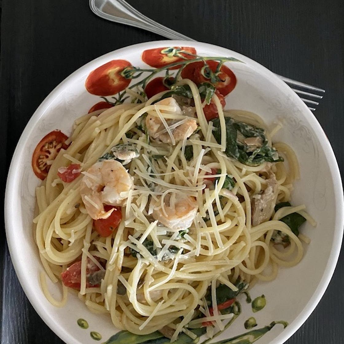 Pasta with Shrimp, Mushrooms, Tomatoes & Spinach