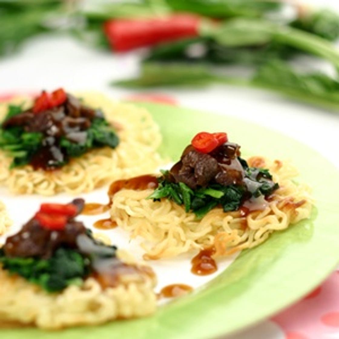 소스를곁들인라면구이