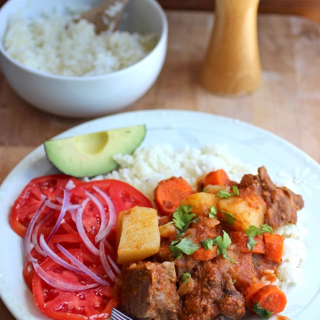 Beef Stew in Tomato Sauce Recipe (Estofado de Res)