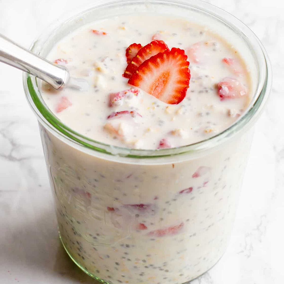 Strawberry Cheesecake Overnight Oatmeal Recipe