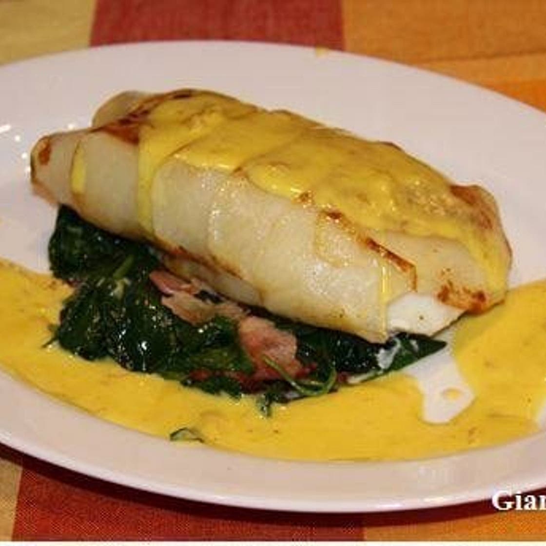 Potatoes Crusted Sea Bass with Saffron Sauce