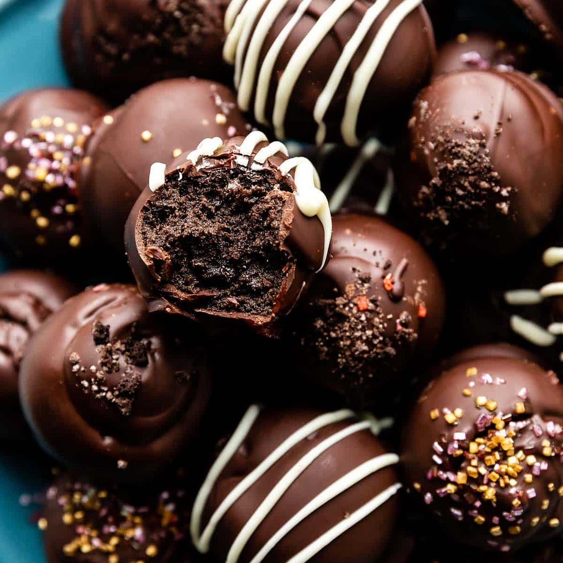 How to Make Oreo Balls (Truffles)