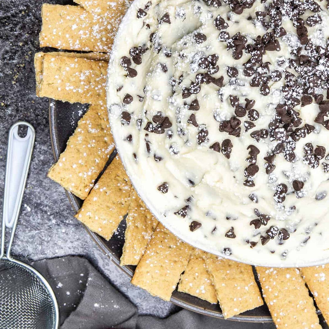 Creamy Cannoli Dip
