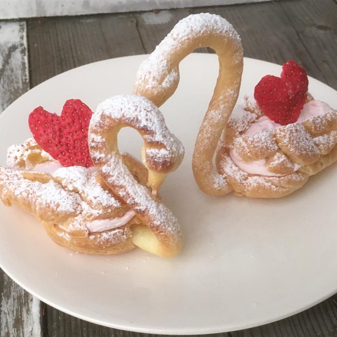 Chocolate Cream Puff Swans