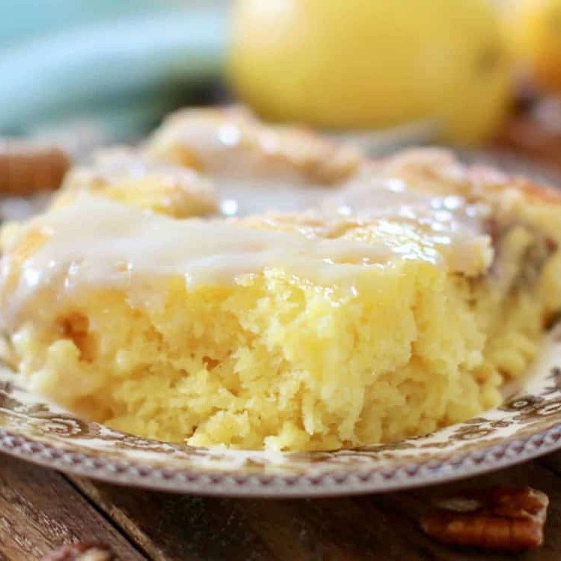 Pineapple Crumb Cake (+Video)