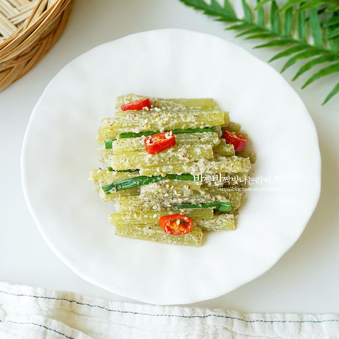 머위대볶음 레시피 머위나물 머위줄기볶음 머위대 삶기 손질