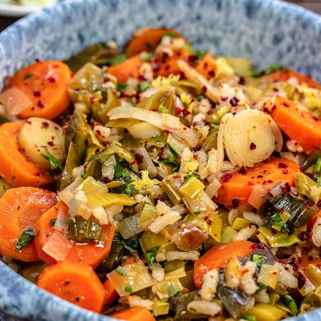 Easy Turkish-Style Leeks Recipe in Olive Oil