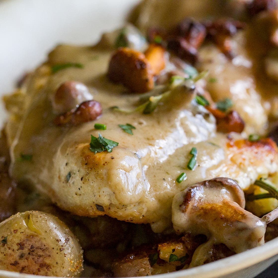 Blackstone Chicken with Mushroom Gravy