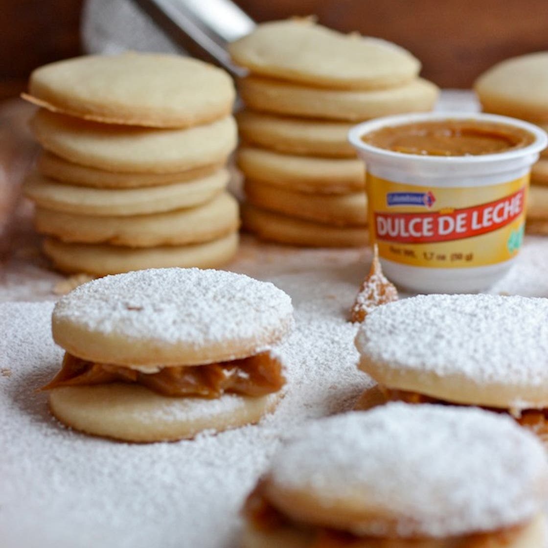 Alfajores Recipe (Dulce de Leche Cookie Sandwiches)