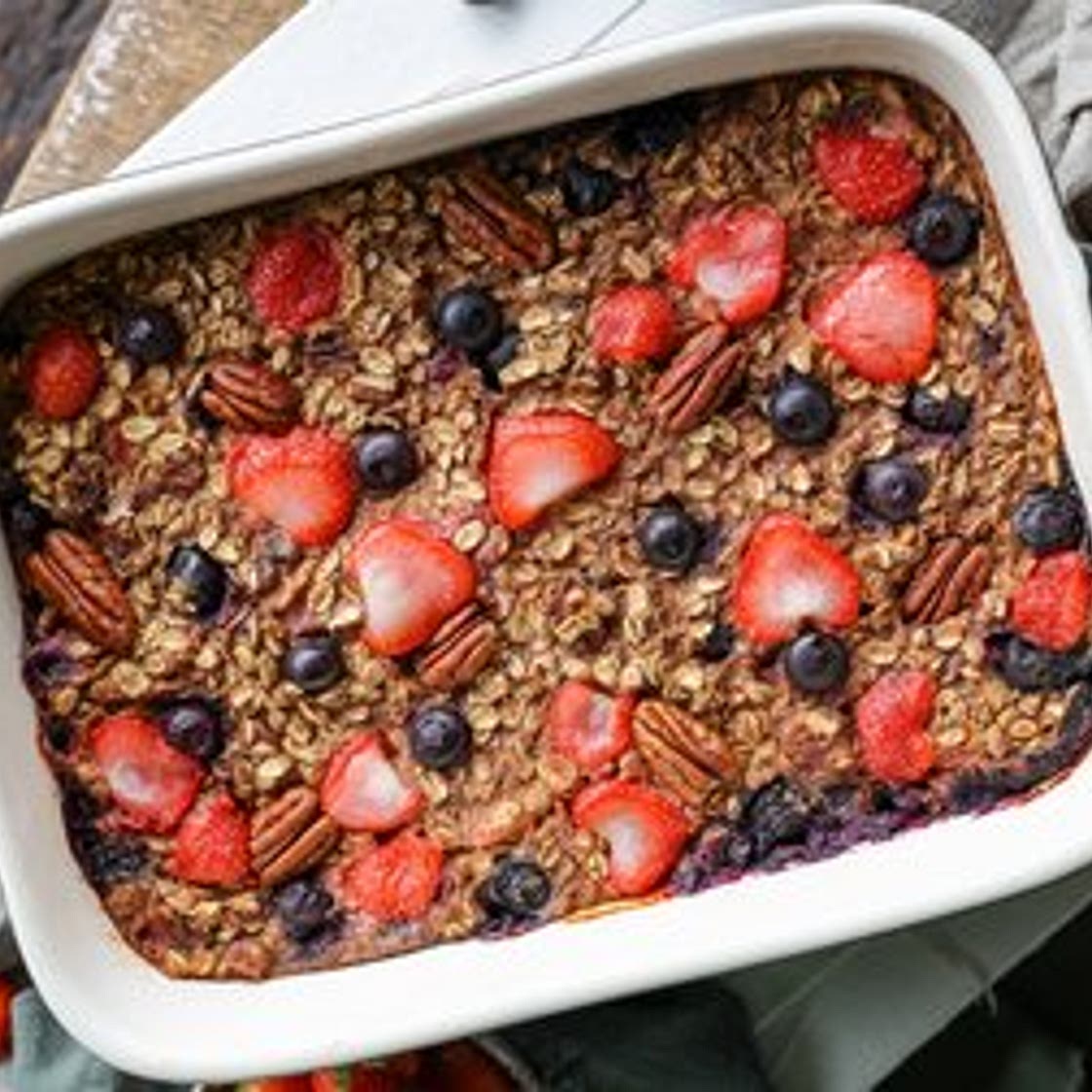 Baked Berry & Pecan Oatmeal