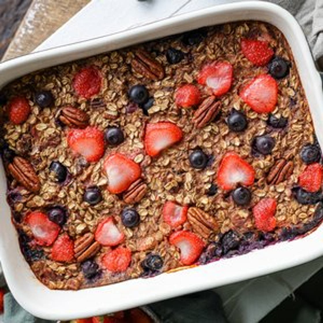 Baked Berry & Pecan Oatmeal