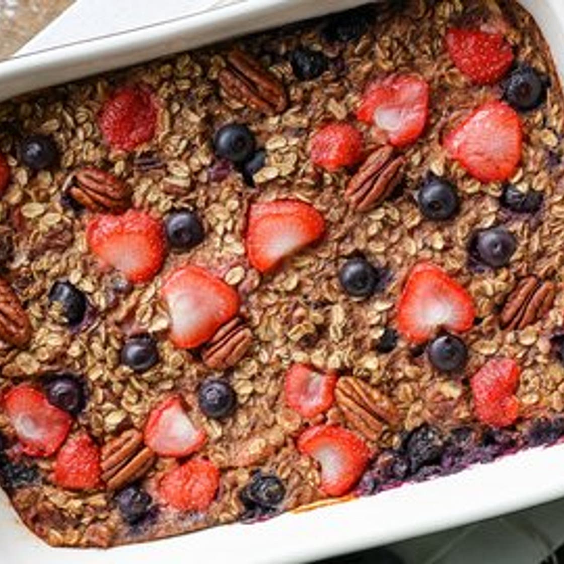 Baked Berry & Pecan Oatmeal