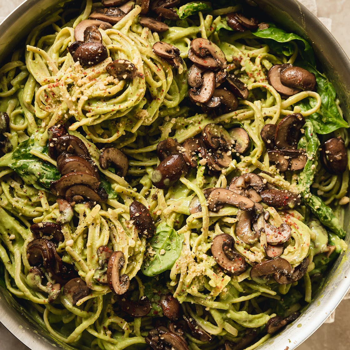 Creamy Vegan Spinach and Mushroom Pasta