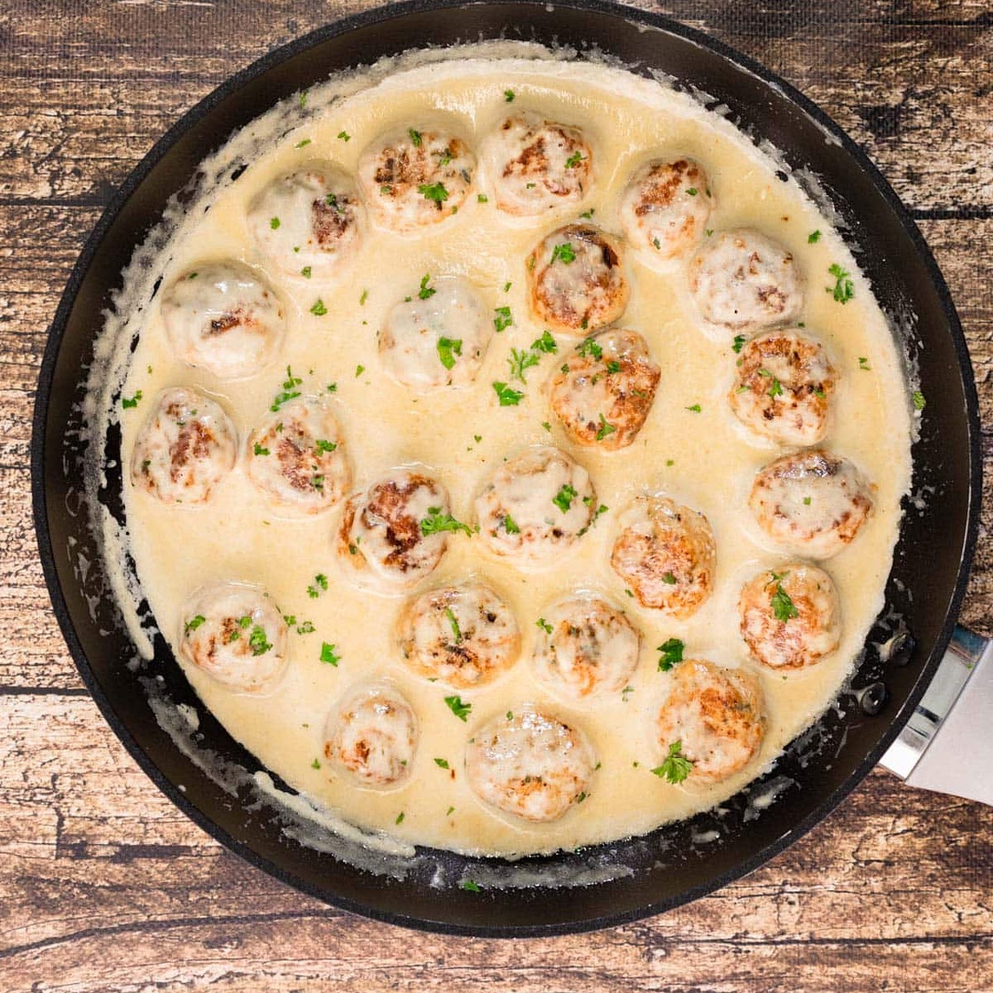 Chicken Meatballs Alfredo