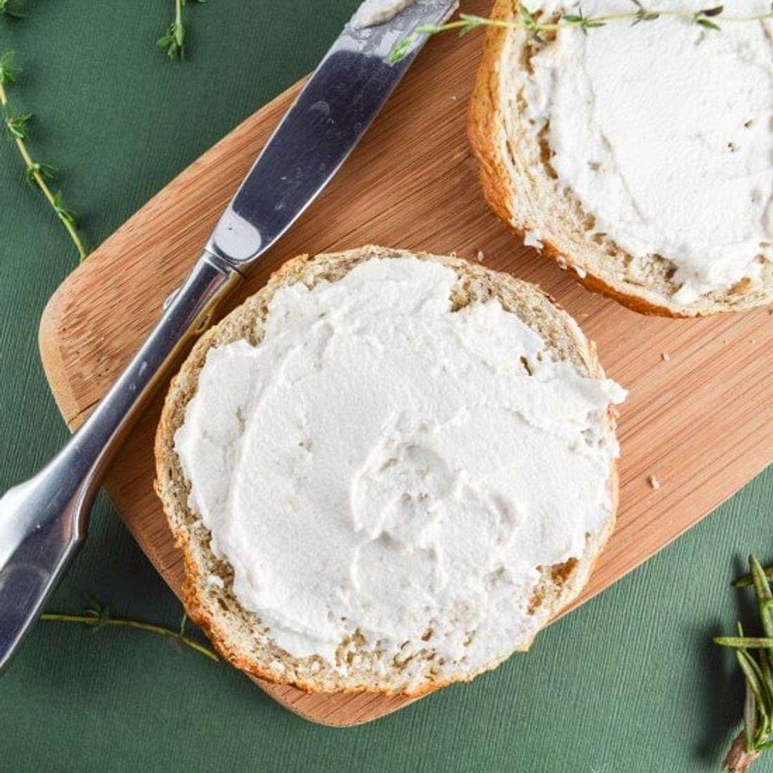 Simple Cultured Cashew Cream Cheese
