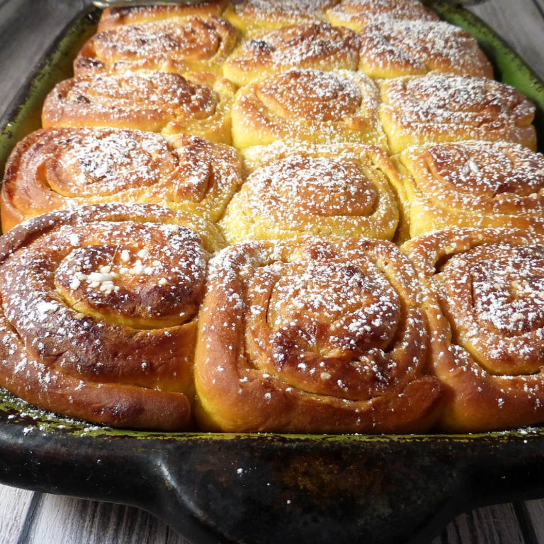 Saffron and White Chocolate Buns