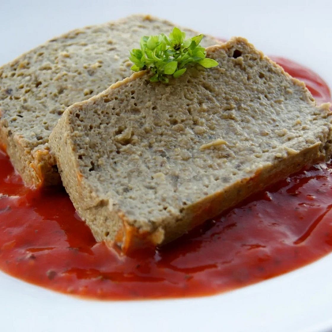 Terrine d’aubergines au coulis de tomate