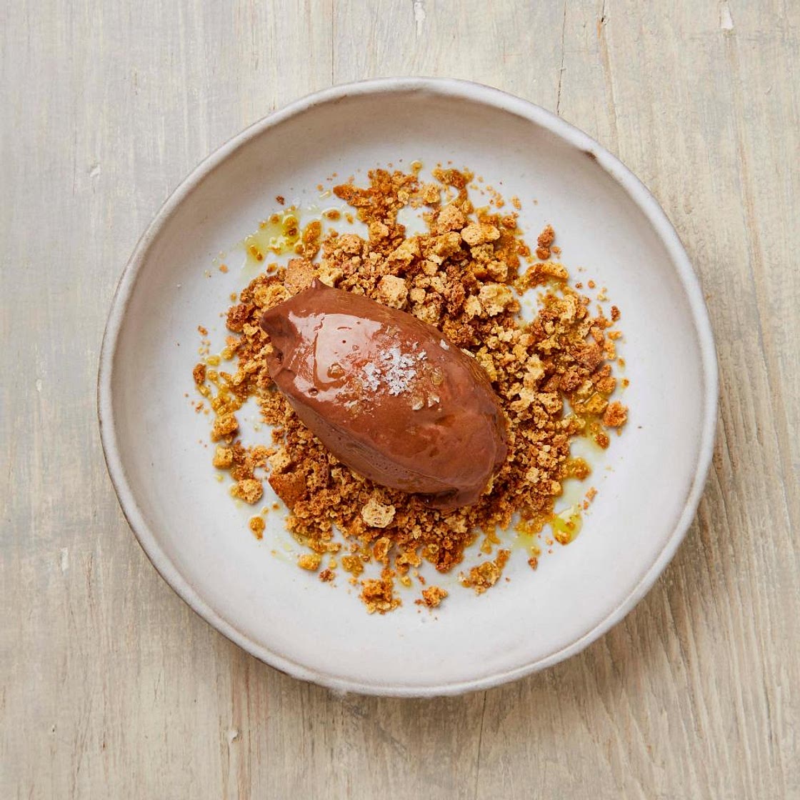 Dark chocolate and olive oil cheesecake cream