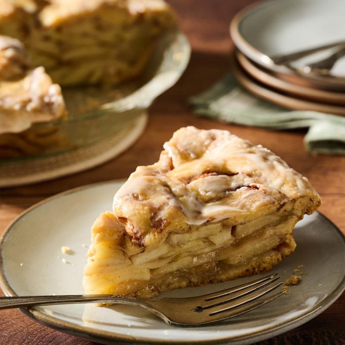 Cinnamon Roll Apple Pie