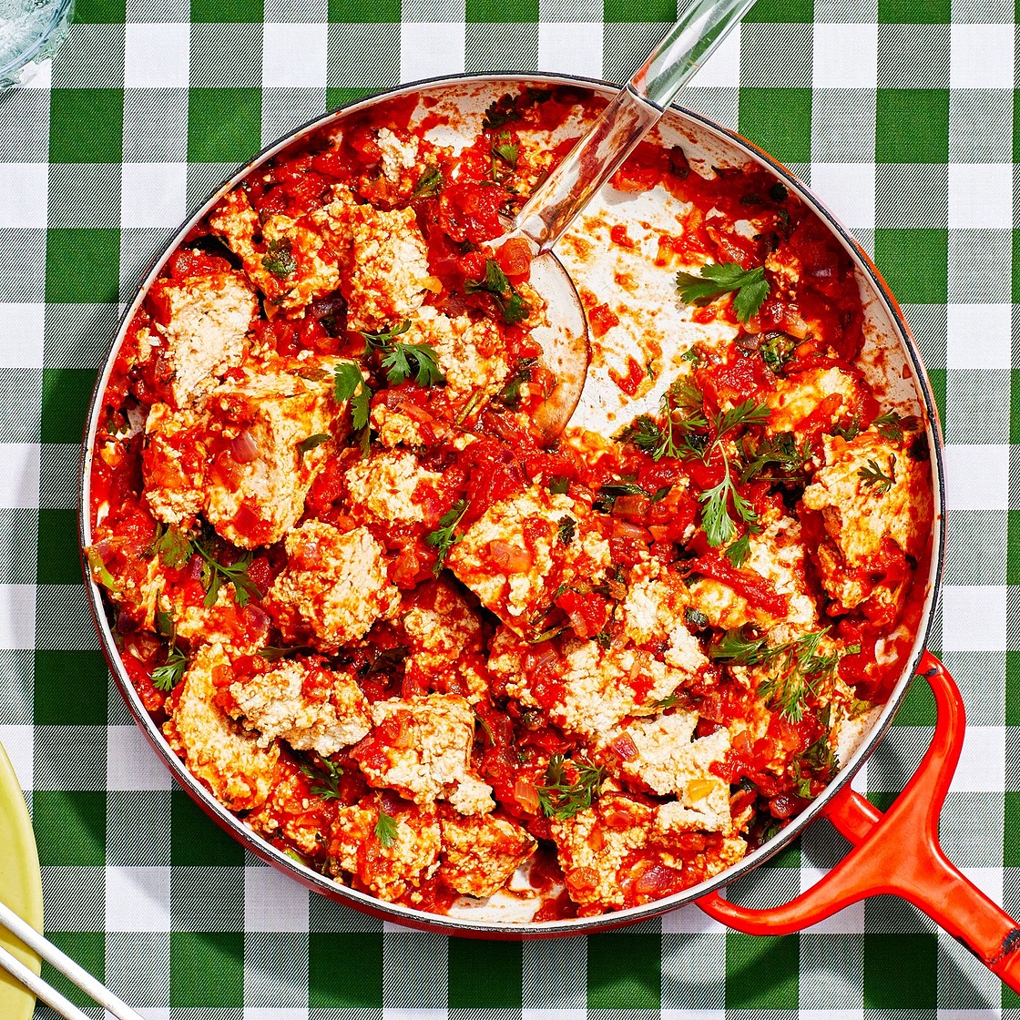 Spicy Tofu Scramble With Tomato and Ginger