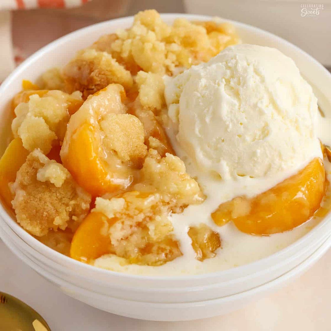 Peach Cobbler with Canned Peaches
