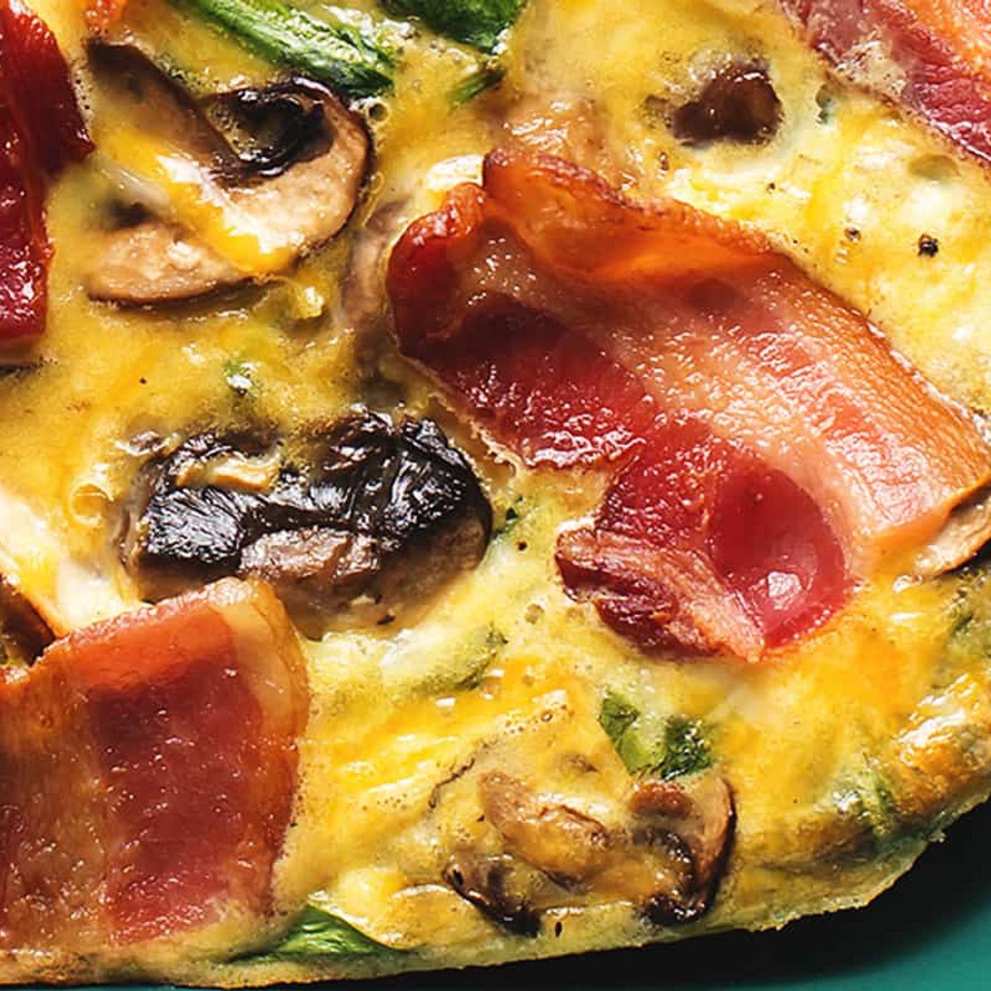 Keto Breakfast Casserole with Spinach and Bacon