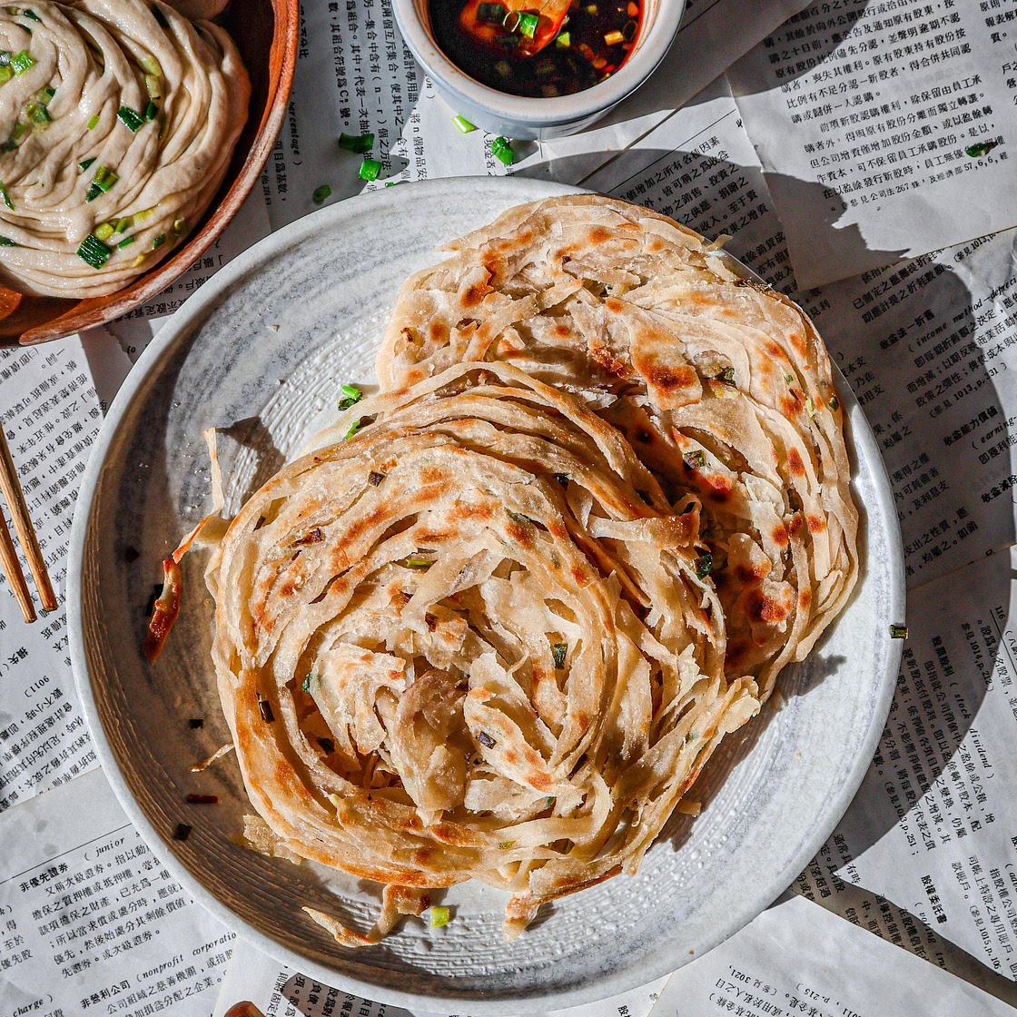 Flaky Scallion Pancakes (蔥抓餅)