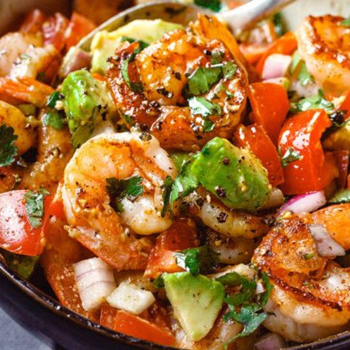 Easy Shrimp Avocado Salad with Tomatoes