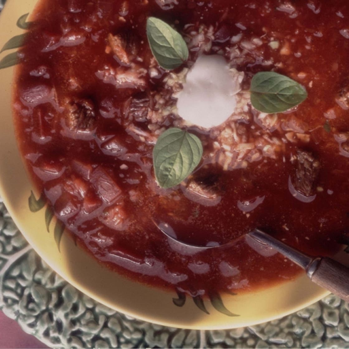 Russian Cabbage and Beet Soup (Borscht)