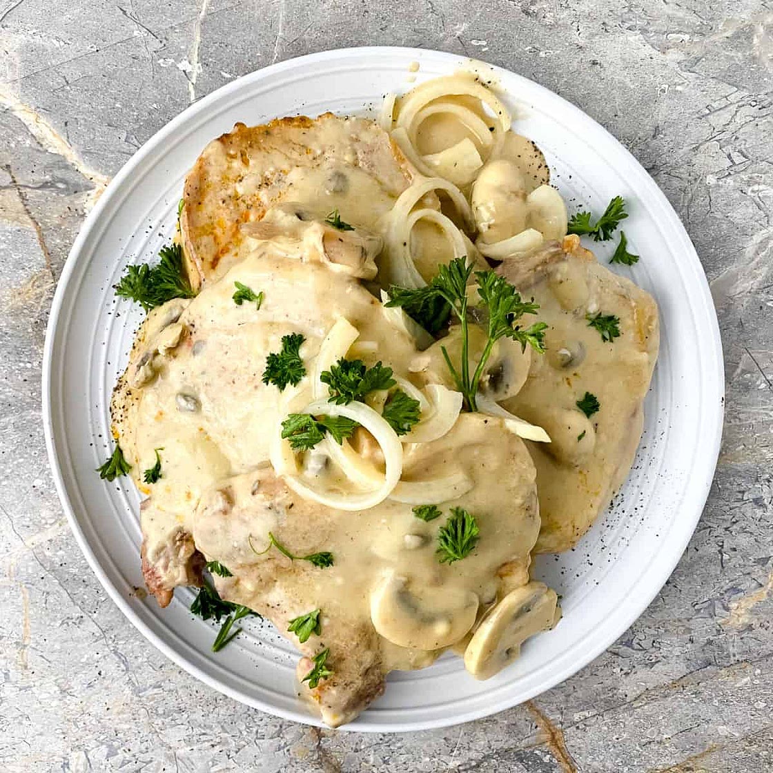 Crock Pot Pork Chops and Gravy