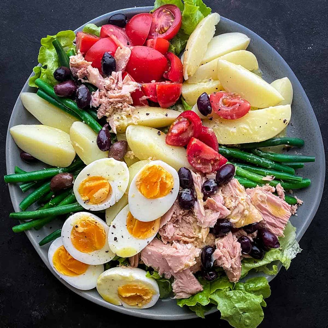 Salad Niçoise (French Salad Recipe with Tuna)