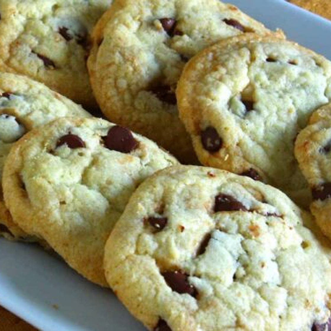 Crispy Chocolate Chip Cookies with Aquafaba