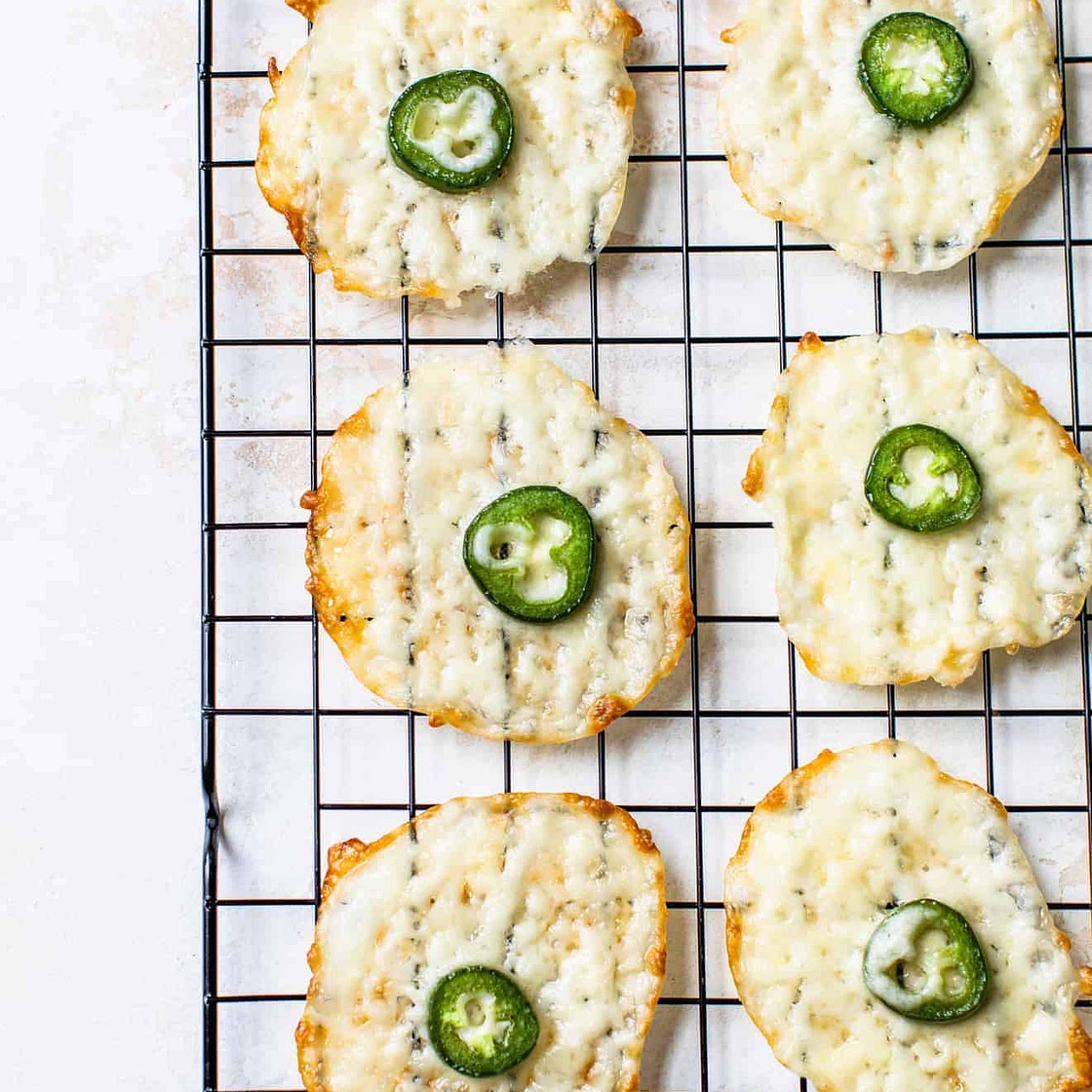 Cheesy Jalapeño Crackers