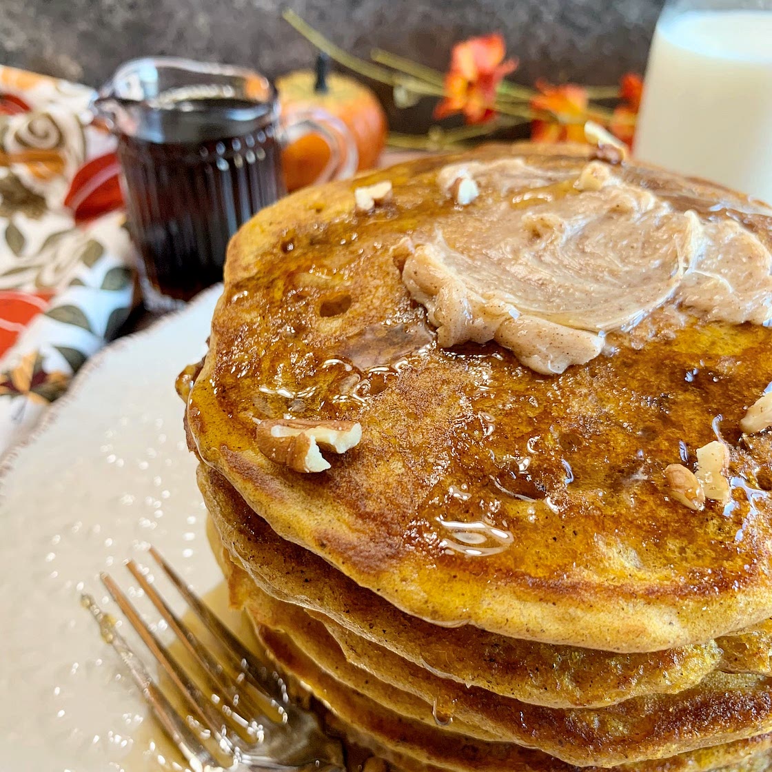 Pumpkin Spice Pecan Pancakes