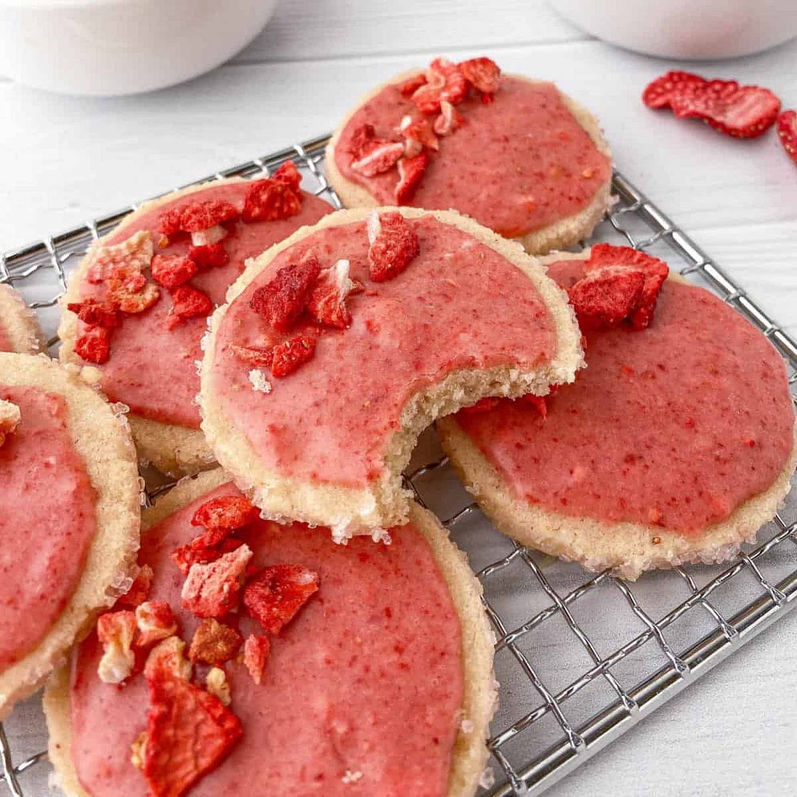 Strawberry Shortbread Cookies