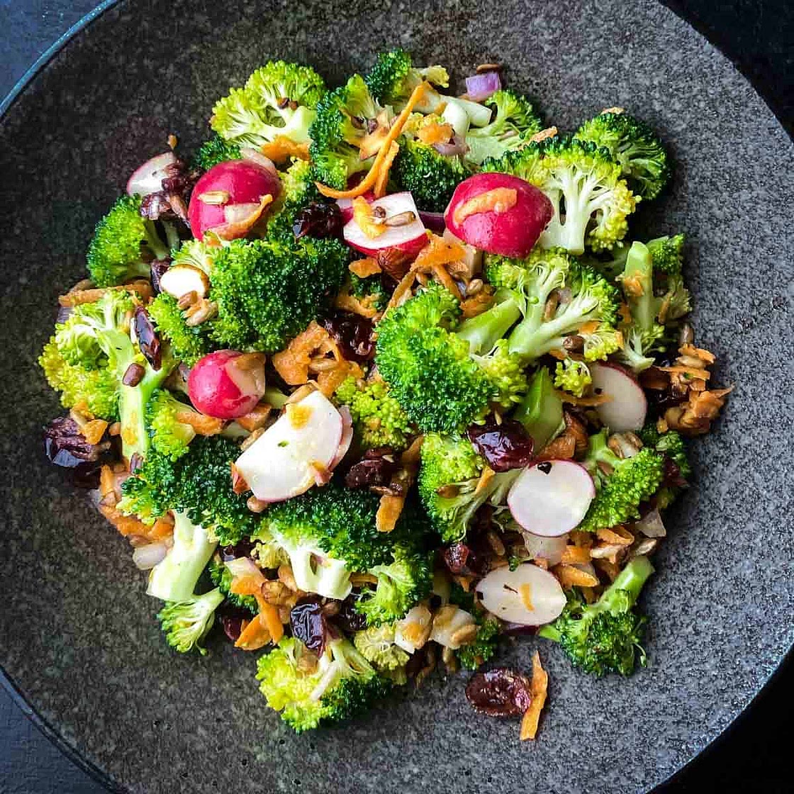 Vegan Broccoli Salad [No Mayo]