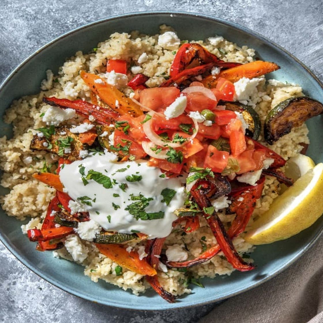 Couscous mit Dukkah-Ofengemüse dazu Hirtenkäse und Joghurtdip